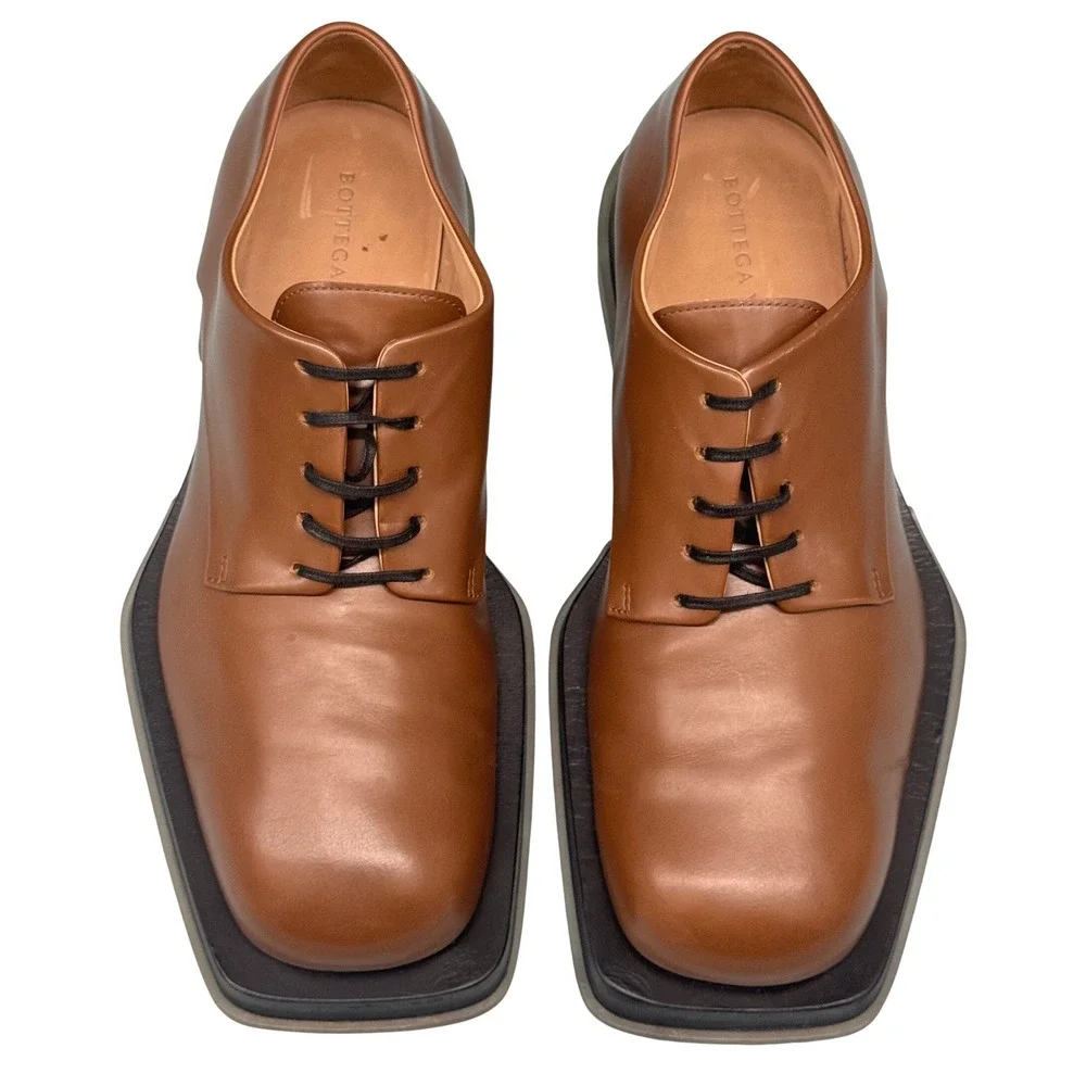 Size 8.5 - Bottega Veneta Lennon Low Top Boots
